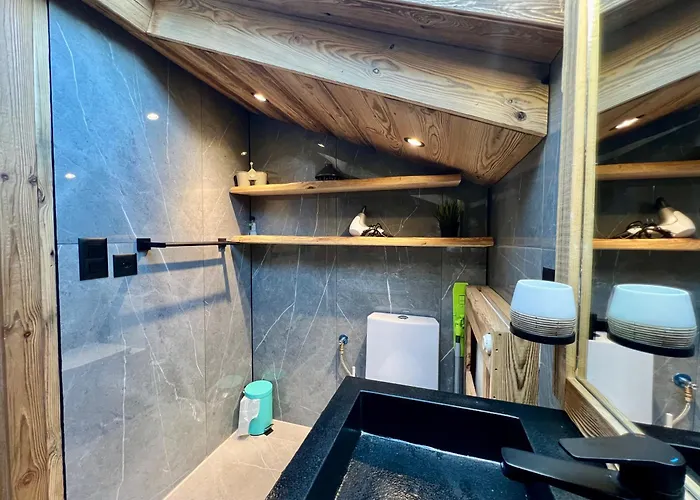 Attique - Vue Plongeante Sur Le De La Moubra *